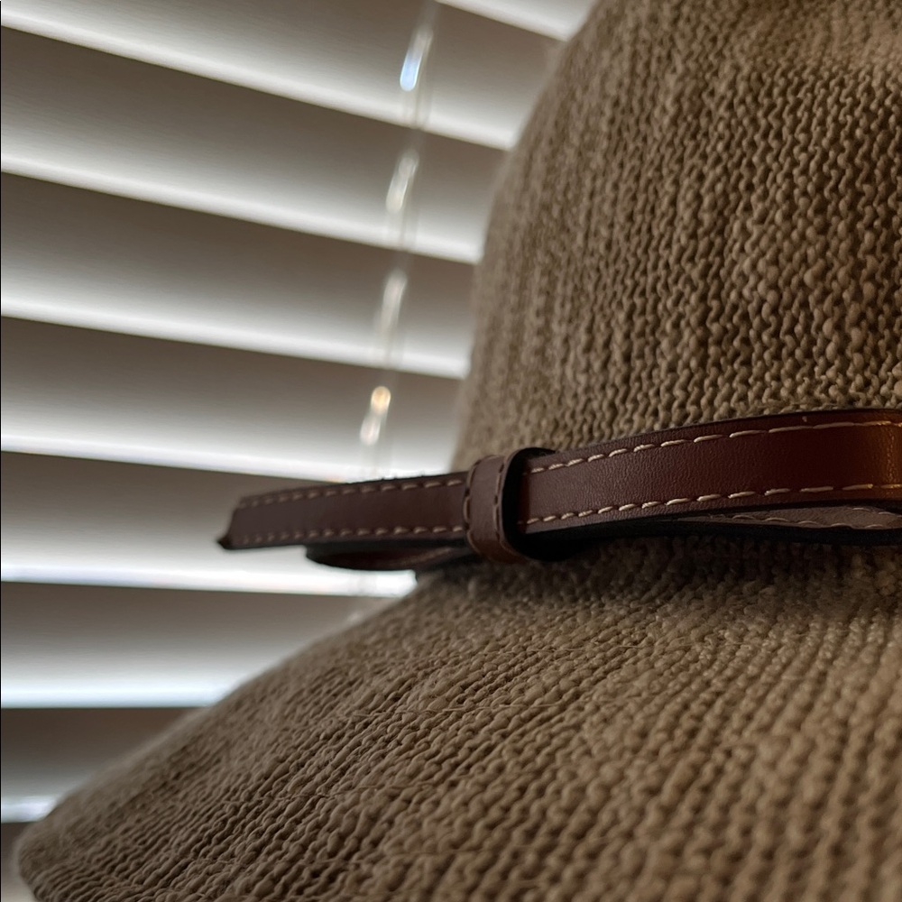 Disney Parks Woven Safari Hat,Tan Hat with Brown Band - Picture 3 of 8